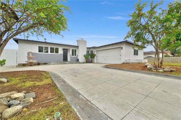 Attached, Backyard, Exterior, Facade, Ranch