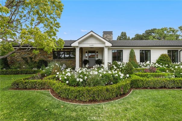 Backyard, Exterior, Facade, Ranch