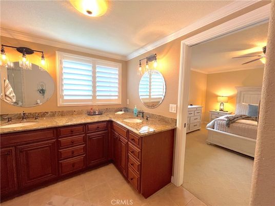 Bathroom, Bedroom, Dual Sink Vanities, Interior