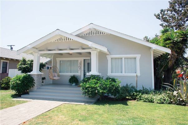Exterior, Facade, American Craftsman
