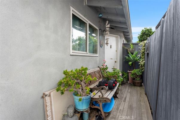 Exterior, Wood Texture Flooring
