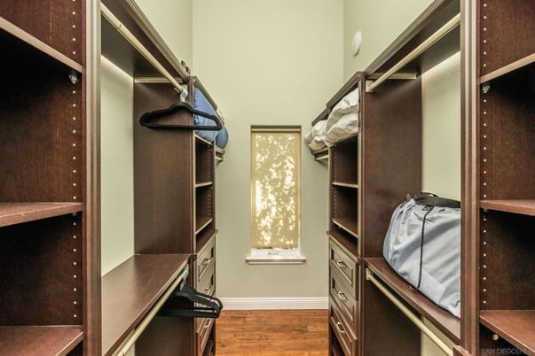 Interior, Walk-in Closets, Wood Texture Flooring