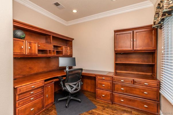 Home Office, Interior, Recessed Lighting, Wood Texture Flooring