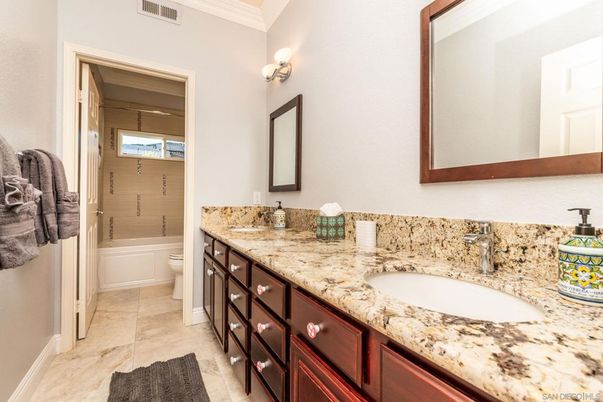 Bathroom, Dual Sink Vanities, Interior