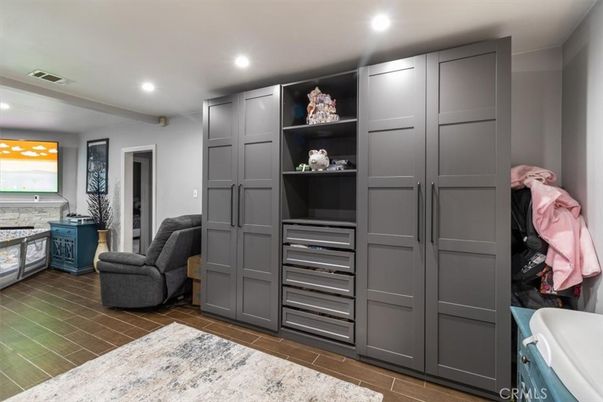 Interior, Recessed Lighting, Wood Texture Flooring