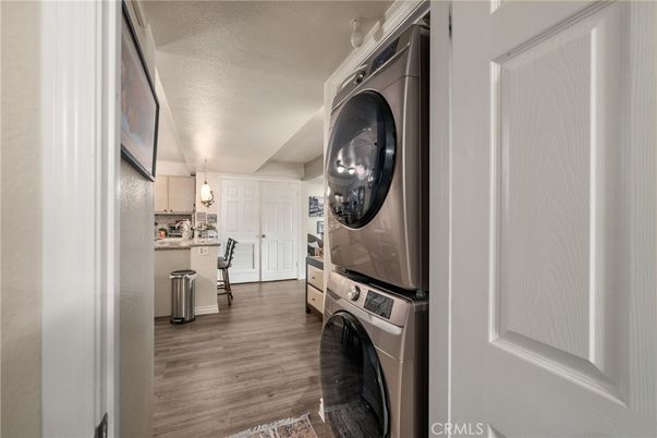 Interior, Utility Closets, Washer, Wood Texture Flooring