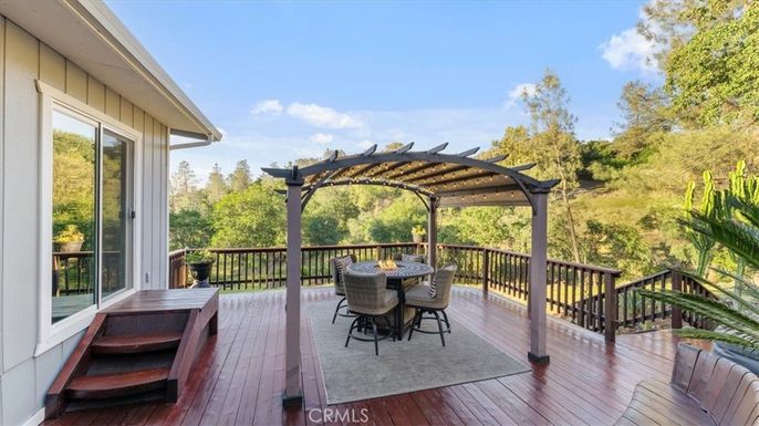 Exterior, Wood Texture Flooring