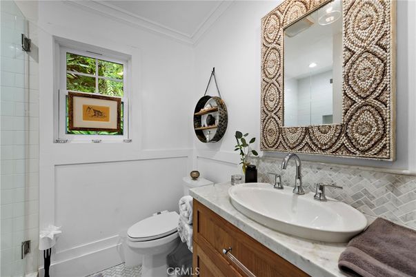 Bathroom, Interior, Recessed Lighting