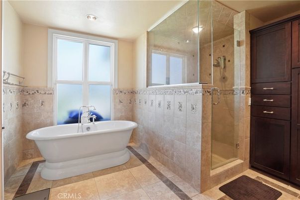 Bathroom, Free Standing Baths, Glass Shower, Interior, Recessed Lighting