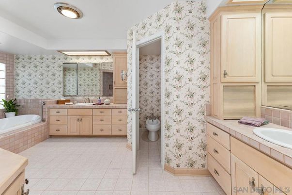 Bathroom, Dual Sink Vanities, Interior, Tile Countertops