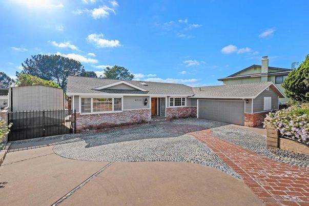 Attached, Exterior, Facade, Brick Facade, Ranch