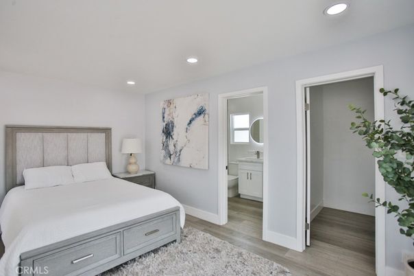 Bathroom, Bedroom, Interior, Recessed Lighting, Wood Texture Flooring