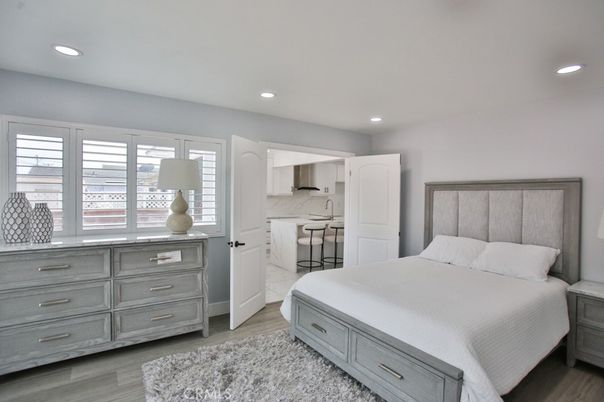 Bedroom, Interior, Kitchen, Recessed Lighting, Wood Texture Flooring