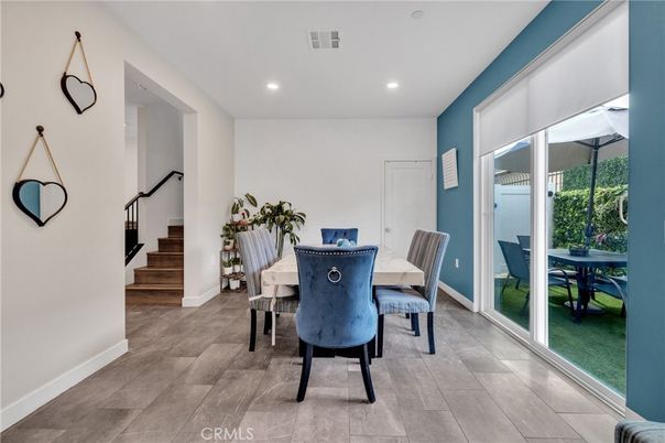 Dining room, Interior, Recessed Lighting