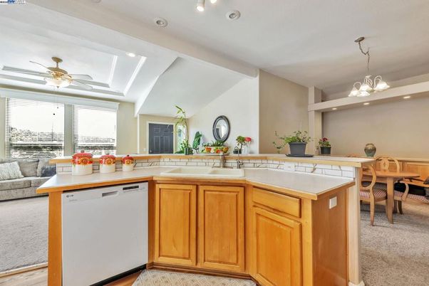 Dining room, Interior, Kitchen, Pendant Lights, Recessed Lighting