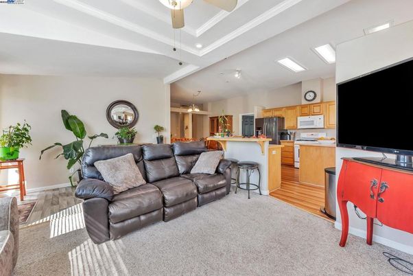 Interior, Kitchen, Living room, Pendant Lights, Wood Texture Flooring
