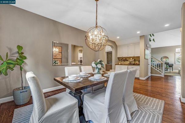 Chandelier, Dining room, Interior, Kitchen, Recessed Lighting, Wood Texture Flooring