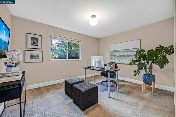 Home Office, Interior