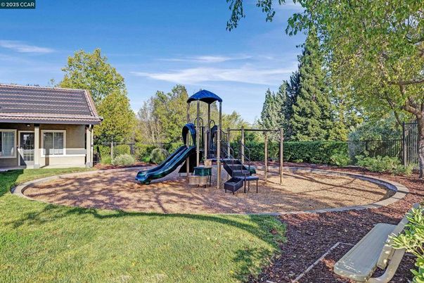 Backyard, Exterior, Playground