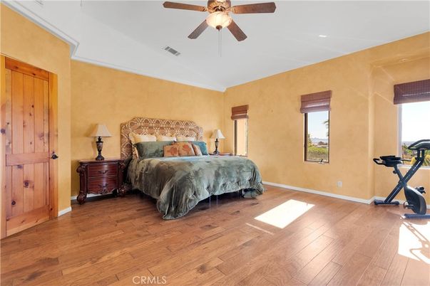 Bedroom, Fitness Equipment, Interior, Wood Texture Flooring