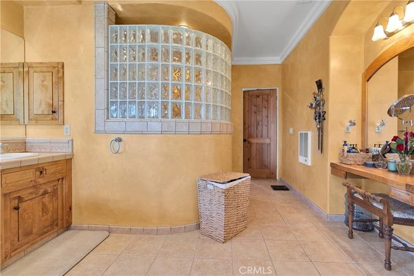 Bathroom, Interior, Tile Countertops