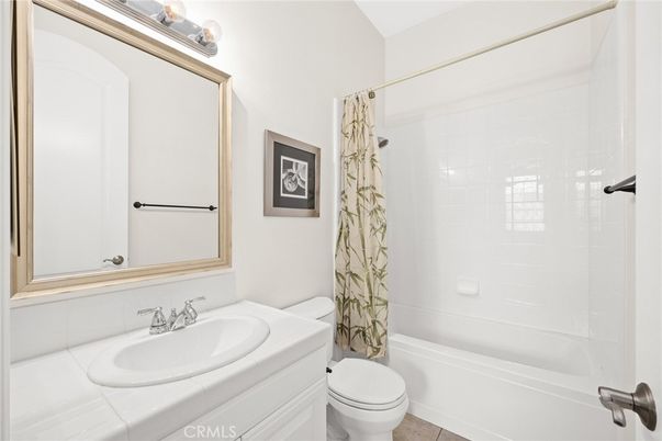 Bathroom, Interior, Tile Countertops