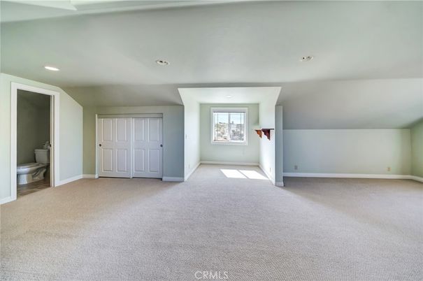 Bathroom, Empty room, Interior, Recessed Lighting
