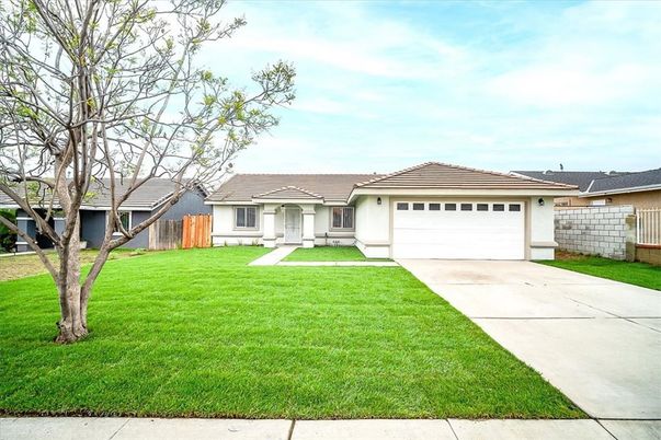 Attached, Backyard, Exterior, Facade, Ranch