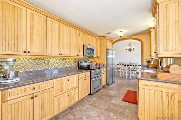 Chandelier, Dining room, Interior, Kitchen