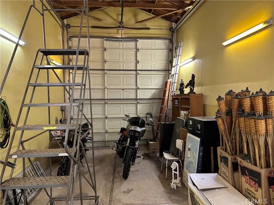 Garage, Interior
