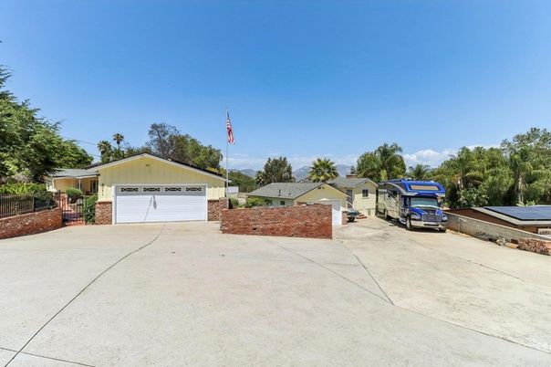 Detached Garage, Exterior, Solar Panels