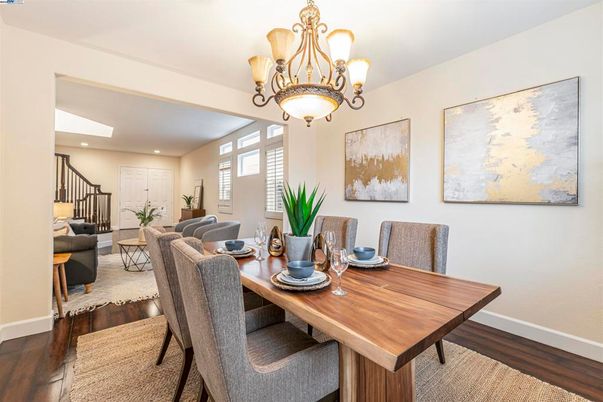 Chandelier, Dining room, Interior, Living room, Recessed Lighting, Wood Texture Flooring