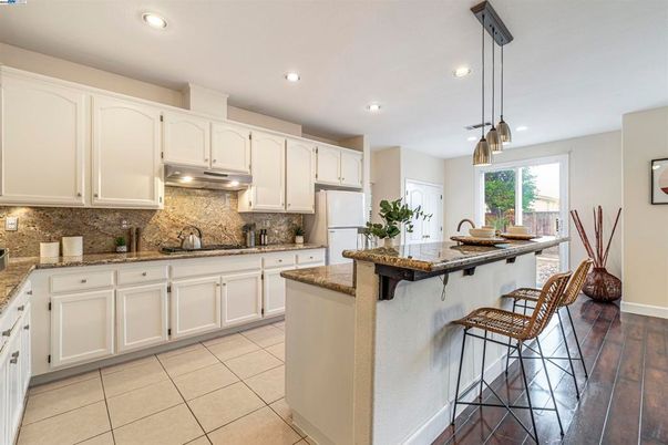 Interior, Kitchen, Pendant Lights, Recessed Lighting, Wood Texture Flooring