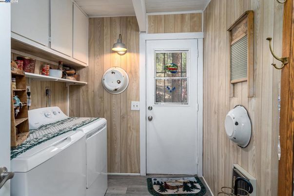 Interior, Washer, Wood Texture Flooring, Wooden Walls