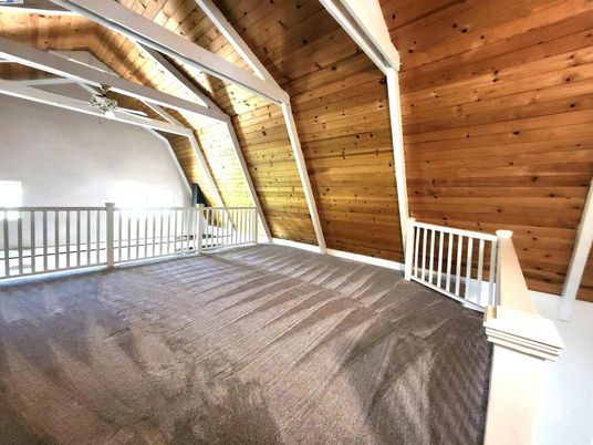 Empty room, Interior, Wooden Ceilings, Wooden Walls