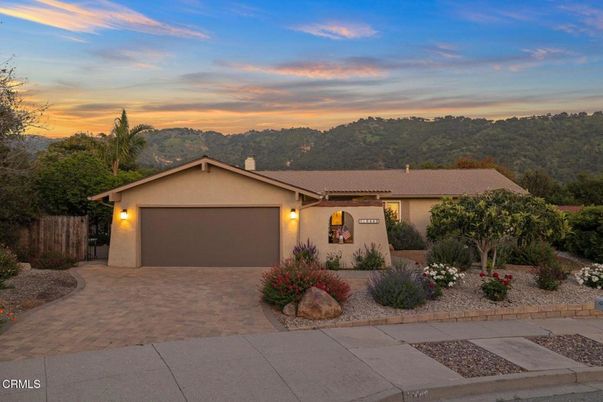 Attached, Exterior, Facade, Ranch