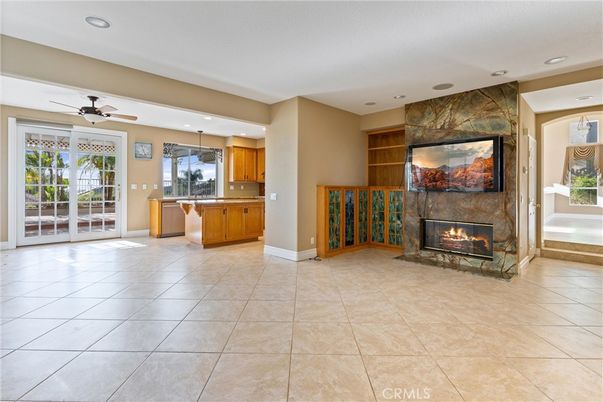 Fireplace, Interior, Kitchen, Pendant Lights, Recessed Lighting