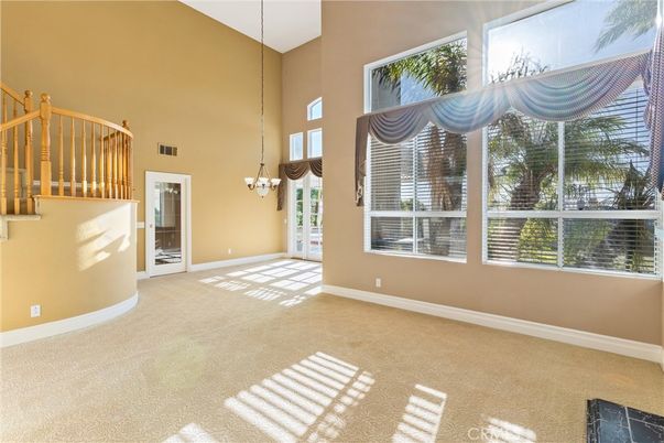 Empty room, Interior, Pendant Lights