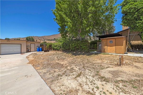 Backyard, Detached Garage, Exterior