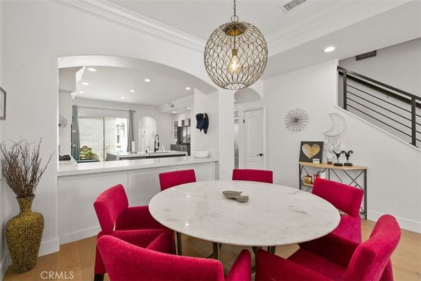 Dining room, Interior, Kitchen, Pendant Lights, Recessed Lighting, Wood Texture Flooring