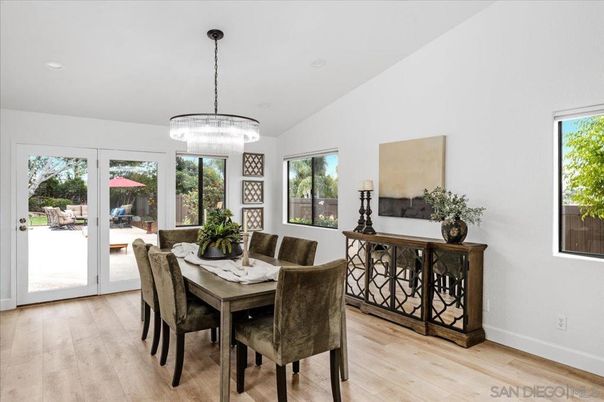Chandelier, Dining room, Interior, Recessed Lighting, Wood Texture Flooring