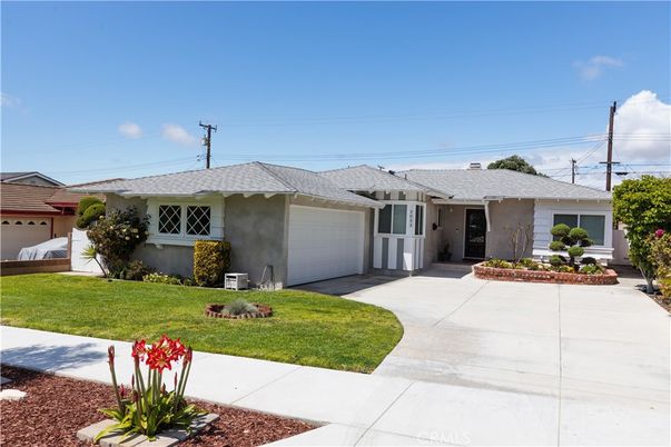 Attached, Backyard, Exterior, Facade, Ranch