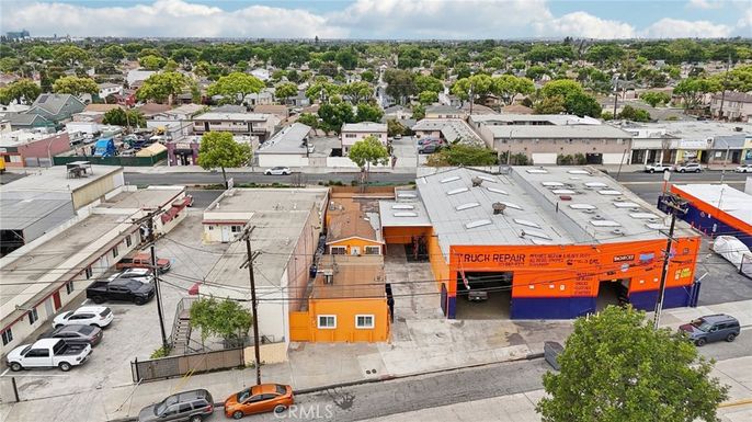 Exterior, Drone
