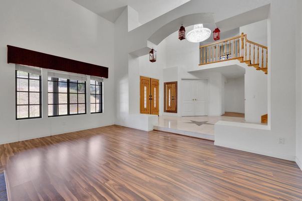 Chandelier, Interior, Wood Texture Flooring