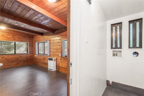 Empty room, Interior, Wooden Beams, Wooden Ceilings, Wood Texture Flooring, Wooden Walls