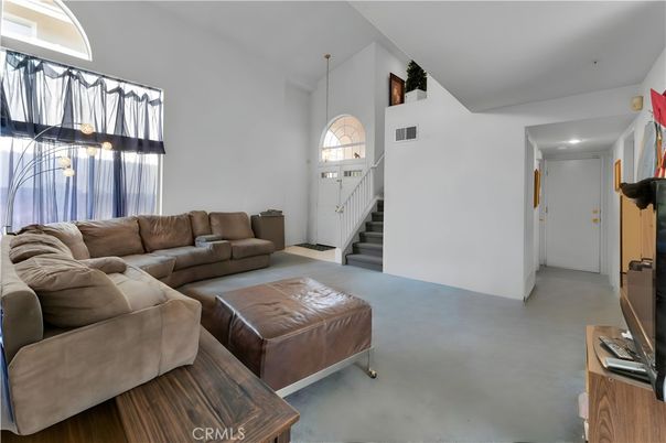 Interior, Living room, Pendant Lights, Recessed Lighting