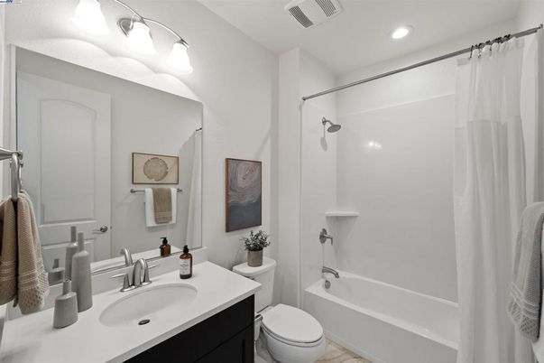 Bathroom, Interior, Recessed Lighting