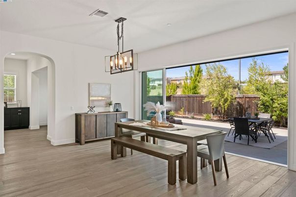 Chandelier, Dining room, Interior, Pendant Lights, Recessed Lighting, Wood Texture Flooring
