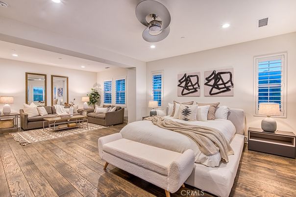 Bedroom, Interior, Living room, Recessed Lighting, Wood Texture Flooring