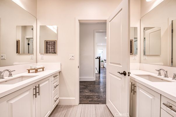 Bathroom, Dual Sink Vanities, Interior, Wood Texture Flooring